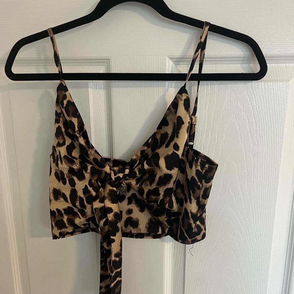 Cheetah print Princess Polly tie top, size US 6